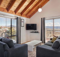 Kestrels Rest 2/116 Gippsland Street - Accommodation Adelaide