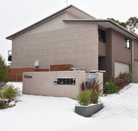 Khione 1 - Modern  spacious with views towards Lake Jindabyne  the mountains beyond - Accommodation Adelaide