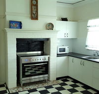 King Cottage - Accommodation Adelaide