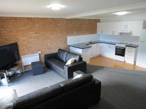 Kirwan Gardens 4 - Accommodation Adelaide 0