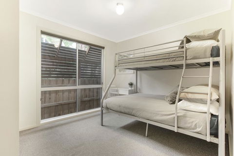 Lake House - Accommodation Adelaide 2