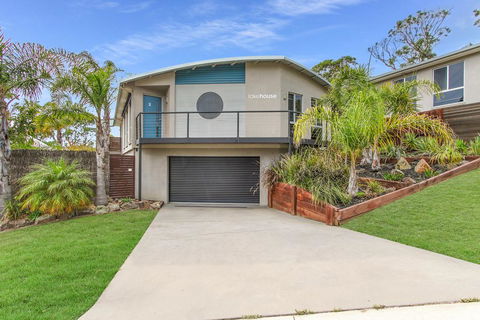 Lake House - Accommodation Adelaide 0
