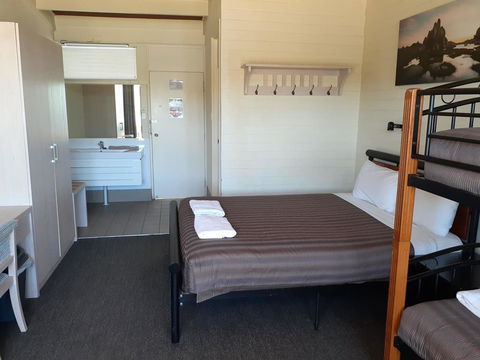 Lake Jindabyne Hotel - Accommodation Adelaide 3