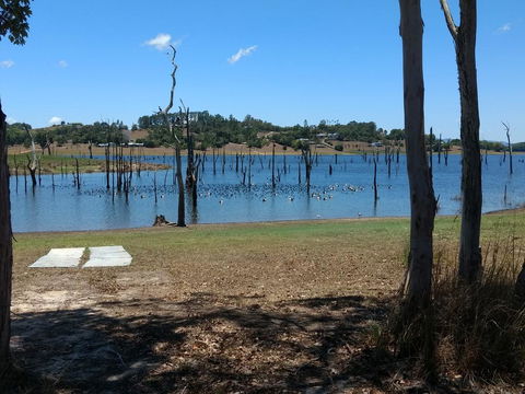 Lake Tinaroo Waterfrontage - Accommodation Adelaide 2