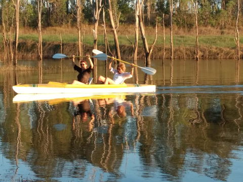 Lake Tinaroo Waterfrontage - Accommodation Adelaide 3