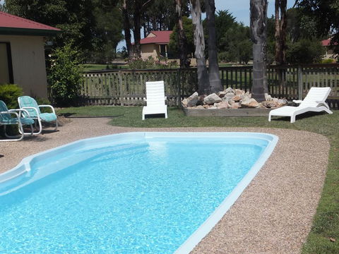 Lakes Entrance Country Cottages - Accommodation Adelaide 2