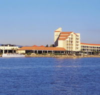 Lakes Hotel - Accommodation Adelaide