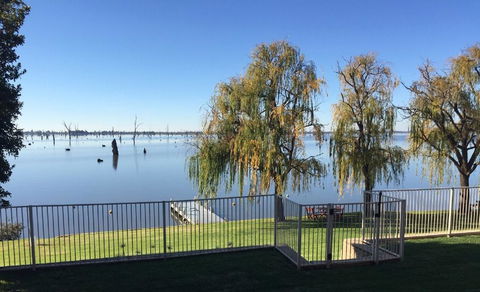 Lakeside Landing - Waterfront - Accommodation Adelaide 1