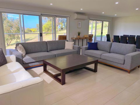 Luxury 3BR Home With KING Bed Metung - Accommodation Adelaide 3