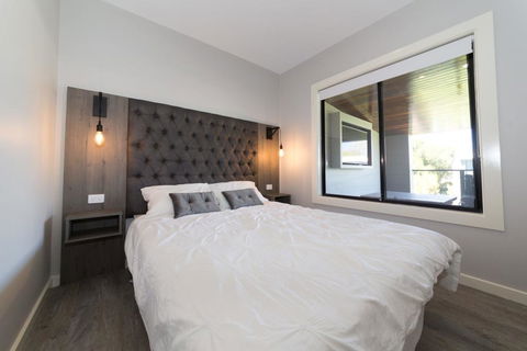 Luxury On Lewis - 6 Lewis Road - Accommodation Adelaide 0
