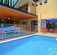LUXURY VILLA W POOL  SPAS - Accommodation Adelaide