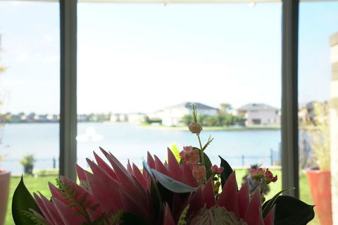 Luxury Waterfront Villa In Sanctuary Lakes - Accommodation Adelaide 3
