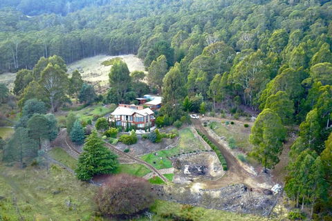 MAGICAL MOUNTAIN RETREAT - 20 Mins To CBD And Only 10 To MONA! - Accommodation Adelaide 1