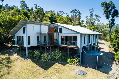 MANDALAY ESCAPE, SECLUSION & SERENITY WITH A POOL - Accommodation Adelaide 2