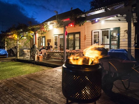 Mandurah Riverfront Holiday Rental - Accommodation Adelaide 2