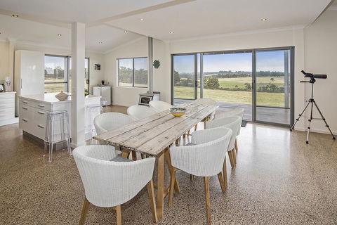 Margaret River Farmhouse - Accommodation Adelaide 0