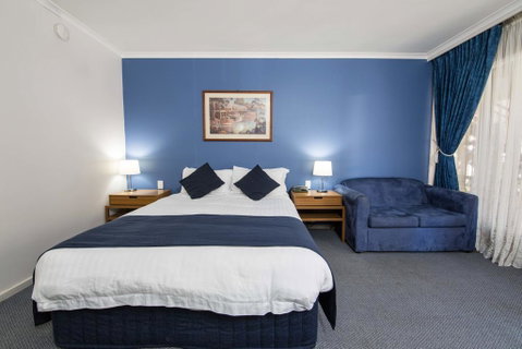 MAS Country Riverboat Lodge Motor Inn - Accommodation Adelaide 0