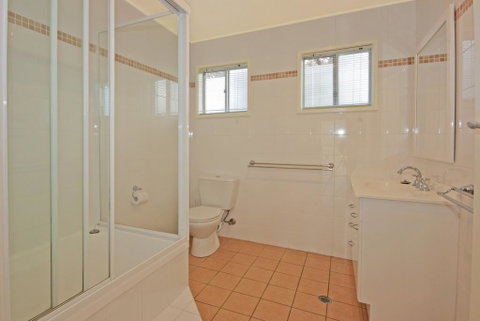 Matron 17, Narrawallee - Accommodation Adelaide 2