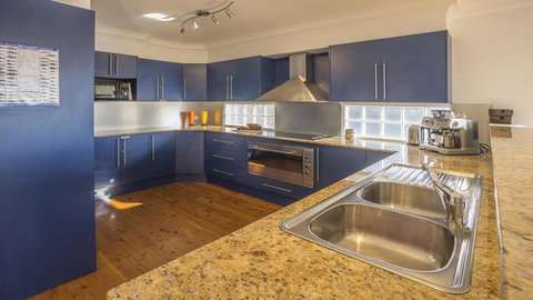 Matron Porter Dr 149 - Accommodation Adelaide 2