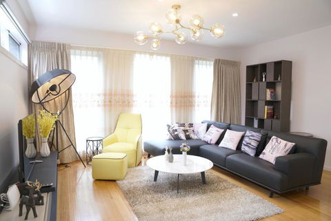 Melbourne Luxury Villa At Doncaster - Accommodation Adelaide 1