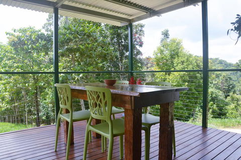 Mena Creek Flower House - Accommodation Adelaide 2