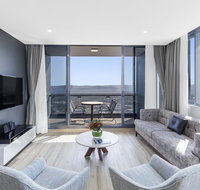 Meriton Suites Southport - Accommodation Adelaide