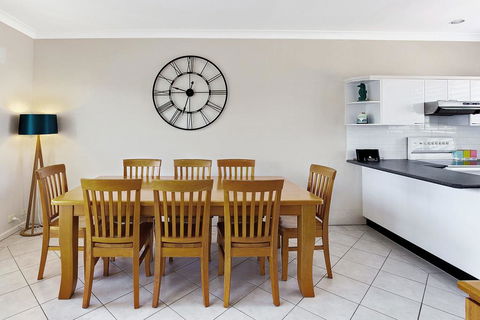 Messines Street, Sandy Shores, Townhouse 1, 3 - Accommodation Adelaide 3