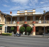 Mickey Bourke's Koroit Hotel - Accommodation Adelaide