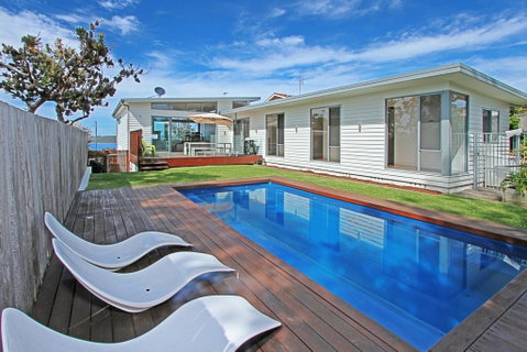 Mitchell 220 - BANNISTERS BEACH HOUSE - Accommodation Adelaide 0