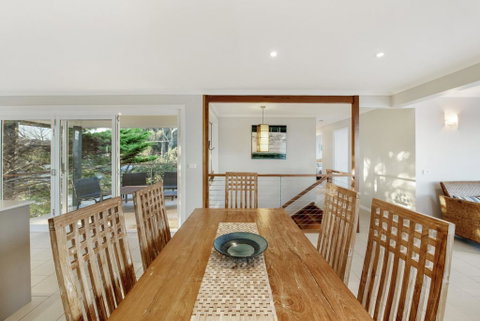 Mitchell Pde 118 Mollymook - Accommodation Adelaide 1