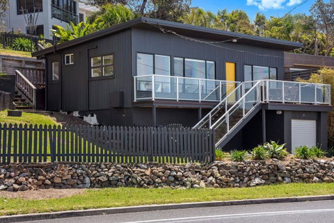 Mitchell Pde 31 Mollymook - Accommodation Adelaide 2