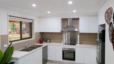 Modern 4-Bedroom House On Cunningham Near Singleton CBD Hunter Valley - Accommodation Adelaide 2