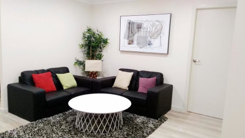 Modern 4-Bedroom House On Cunningham Near Singleton CBD Hunter Valley - Accommodation Adelaide 1