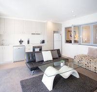 Modern Executive Apartment  Braddon 1BR Wine Wifi Secure Parking Canberra - Accommodation Adelaide