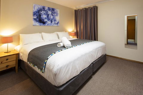 Mountain Lodge - Accommodation Adelaide 1
