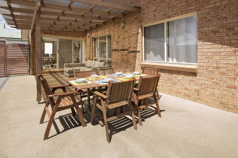 Mountain Lodge - Accommodation Adelaide 2
