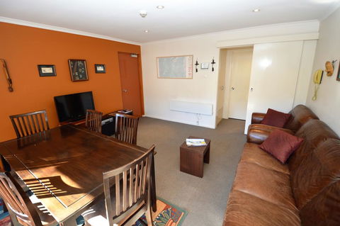 Mowamba D2 - Accommodation Adelaide 2