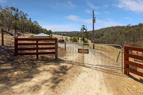 Mt Taylor Country Retreat-15 Minutes To Bairnsdale - Accommodation Adelaide 1