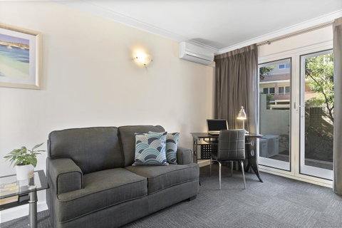 The Peninsula Riverside Serviced Apartments - Accommodation Adelaide 1