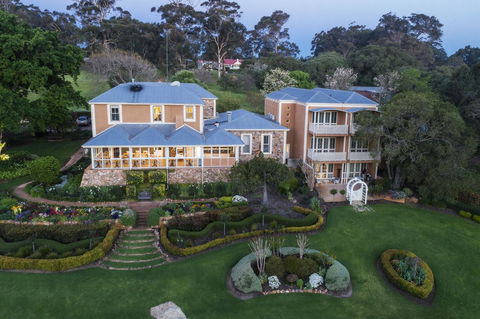 Grand Mercure Basildene Manor - Accommodation Adelaide 0