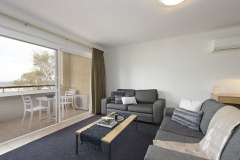 Hillarys Marina Apartment - Accommodation Adelaide 7