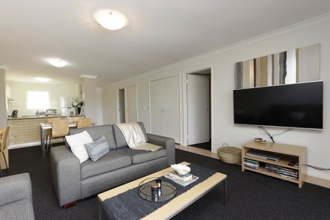 Hillarys Marina Apartment - Accommodation Adelaide 4