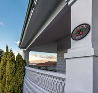 Serpentine Rose - Accommodation Adelaide