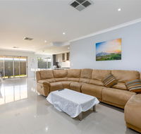 Rainbow Dream House - Accommodation Adelaide