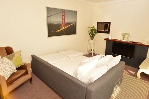 Midgard Cottage - Great Location & Close To Airport - Accommodation Adelaide 11