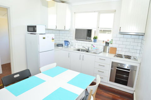 Midgard Cottage - Great Location & Close To Airport - Accommodation Adelaide 1