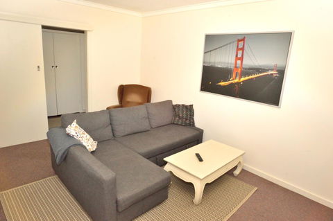 Midgard Cottage - Great Location & Close To Airport - Accommodation Adelaide 8