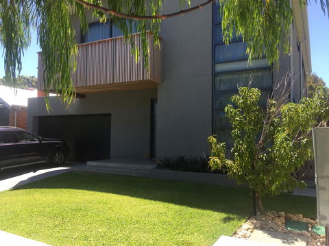 The Pool House - Fremantle - Accommodation Adelaide 4