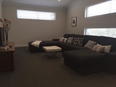 The Pool House - Fremantle - Accommodation Adelaide 3