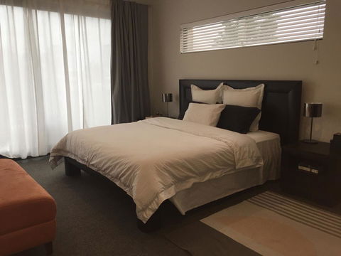 The Pool House - Fremantle - Accommodation Adelaide 11